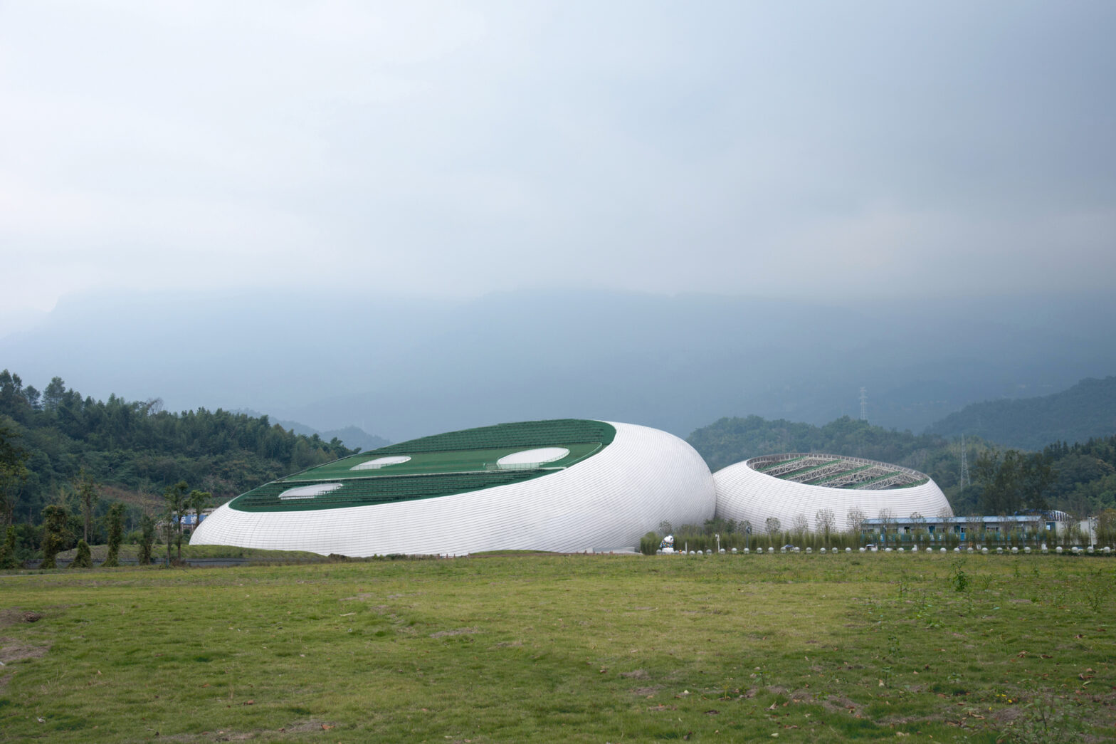 Ya'an Panda Performance Center / ZXD Architects