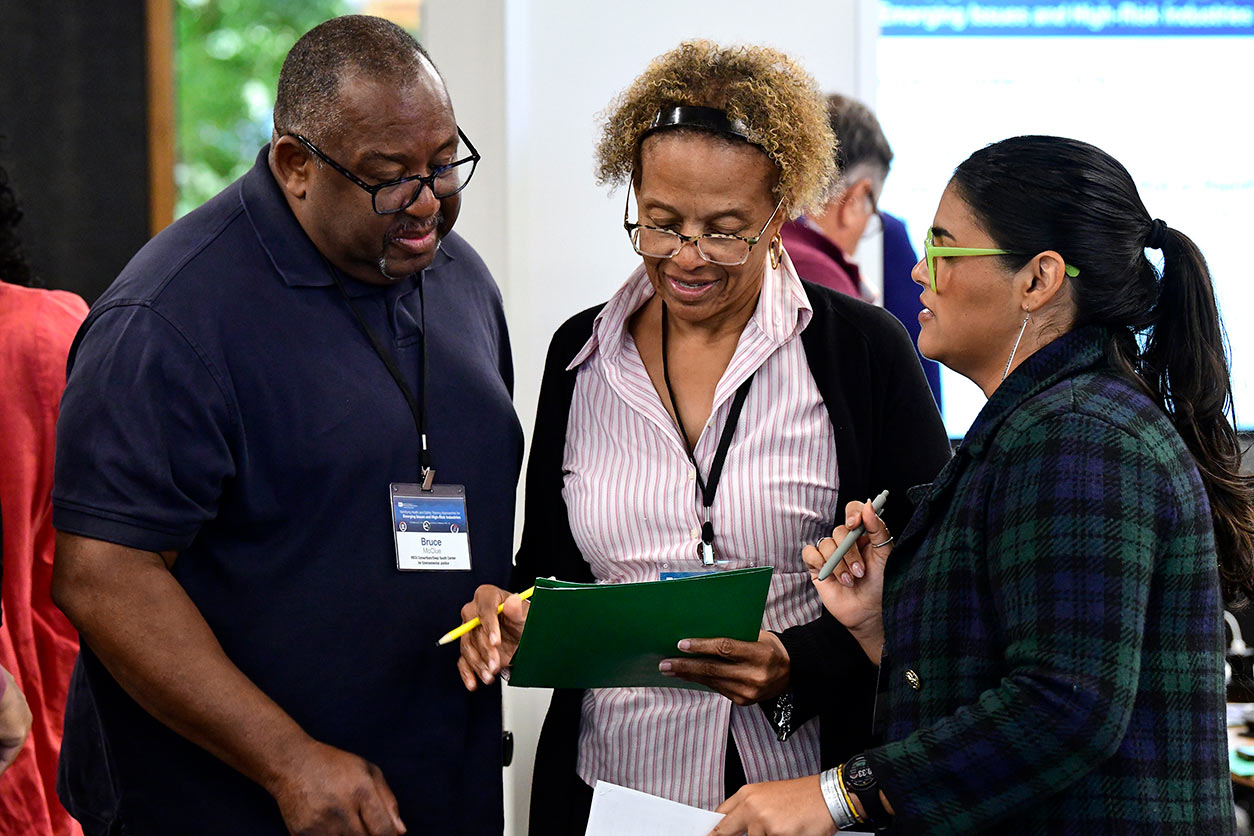 The award winners played bingo as a kick-off activity at the WTP meeting and workshop. (Photo courtesy of Steve McCaw / NIEHS)