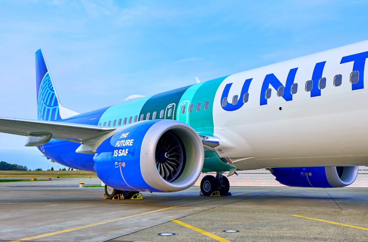 United Airlines is investing in twelve to transform CO2 into a sustainable aviation material