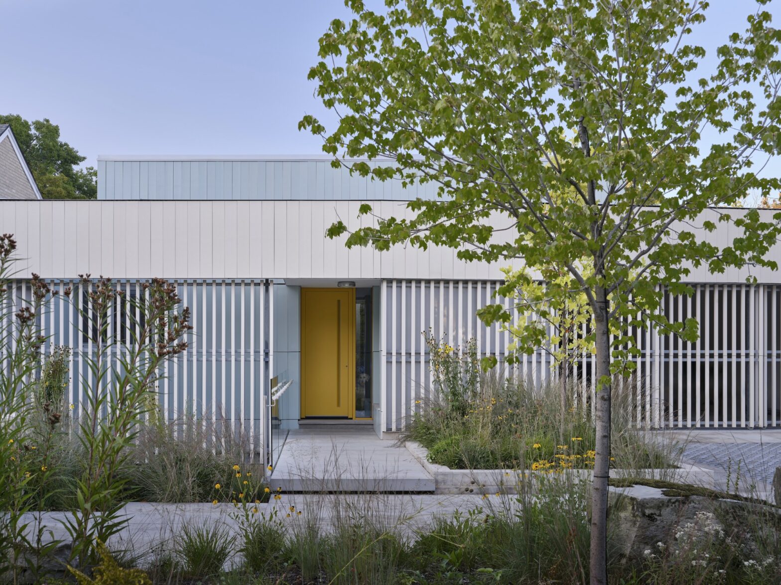 West Don Ravine Passive House / Poiesis Architecture