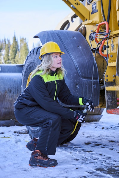 Female construction workers are more productive if they have PSA that fits properly.