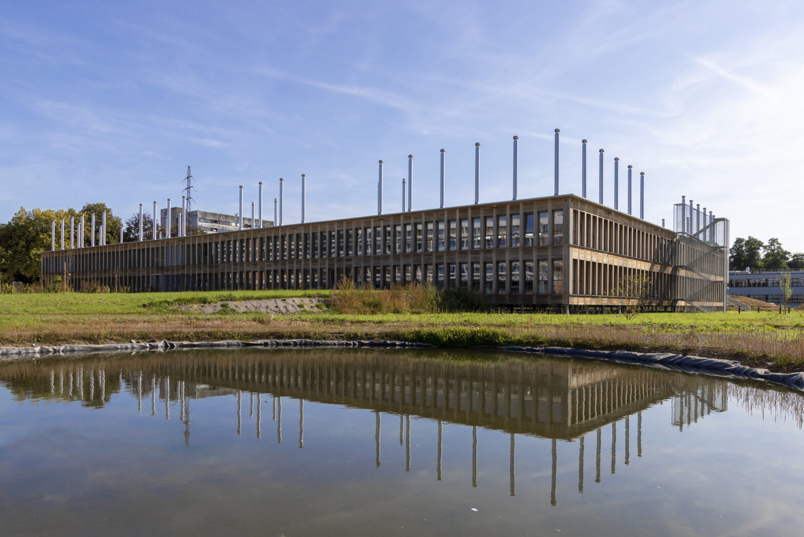 The ticket management house of the province of Namur / Samyn and Partner