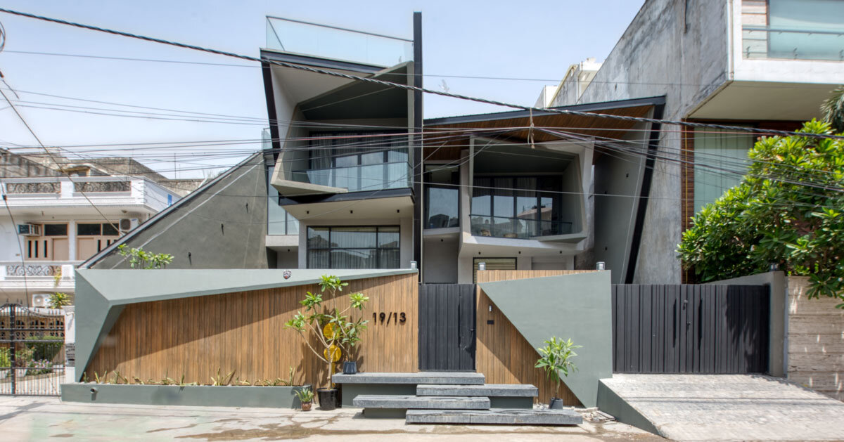 Jagged aircraft in steel and concrete culpta Casa Acentuada from Smart Arch Studio in India