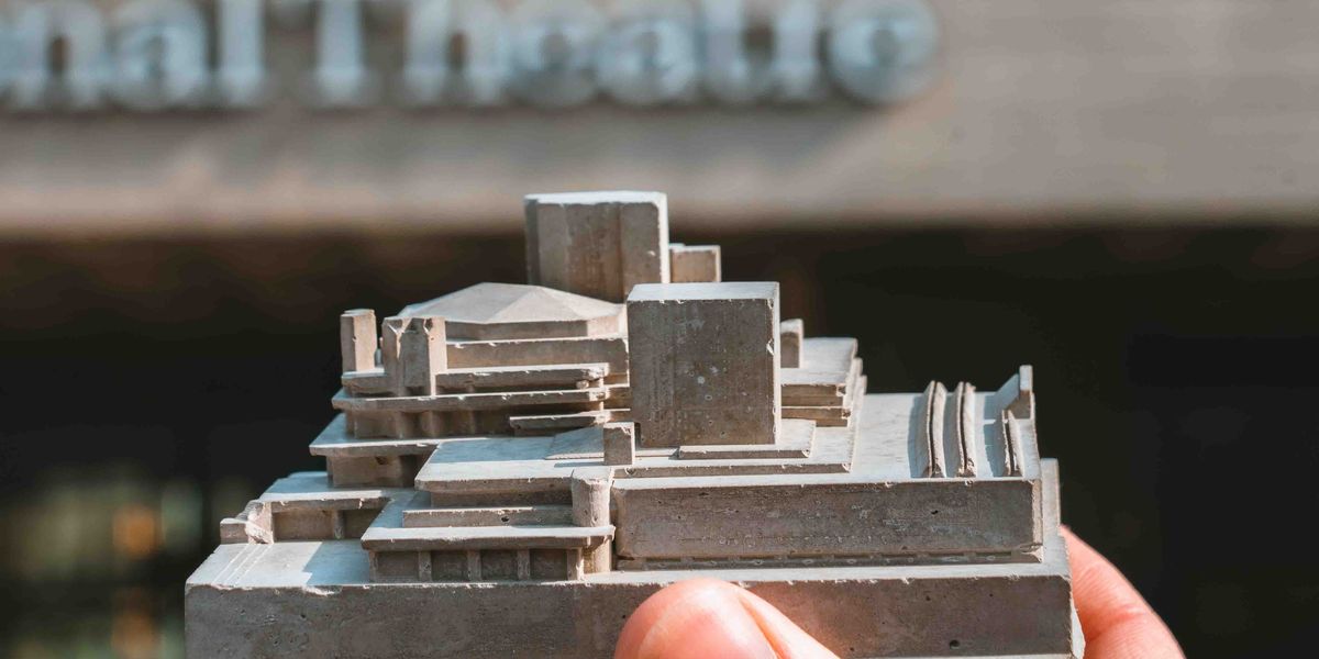 Artist produces mini versions of brutalist buildings to master themselves for the "unpopular" style
