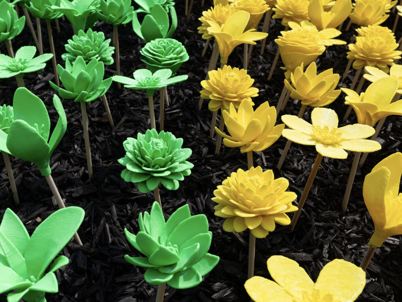 Flower 3D printed flowers transform the preservation into a shining meadow