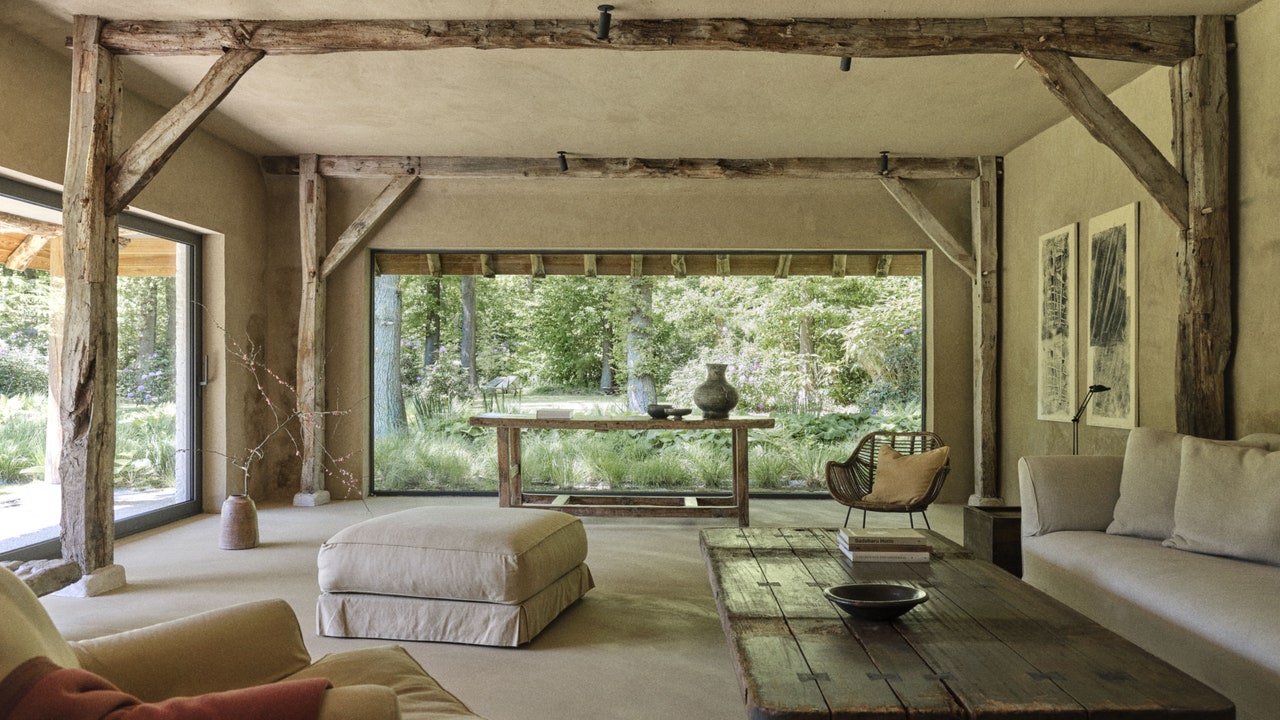 Axel cordonates a poetic home in the Belgian landscape for his family