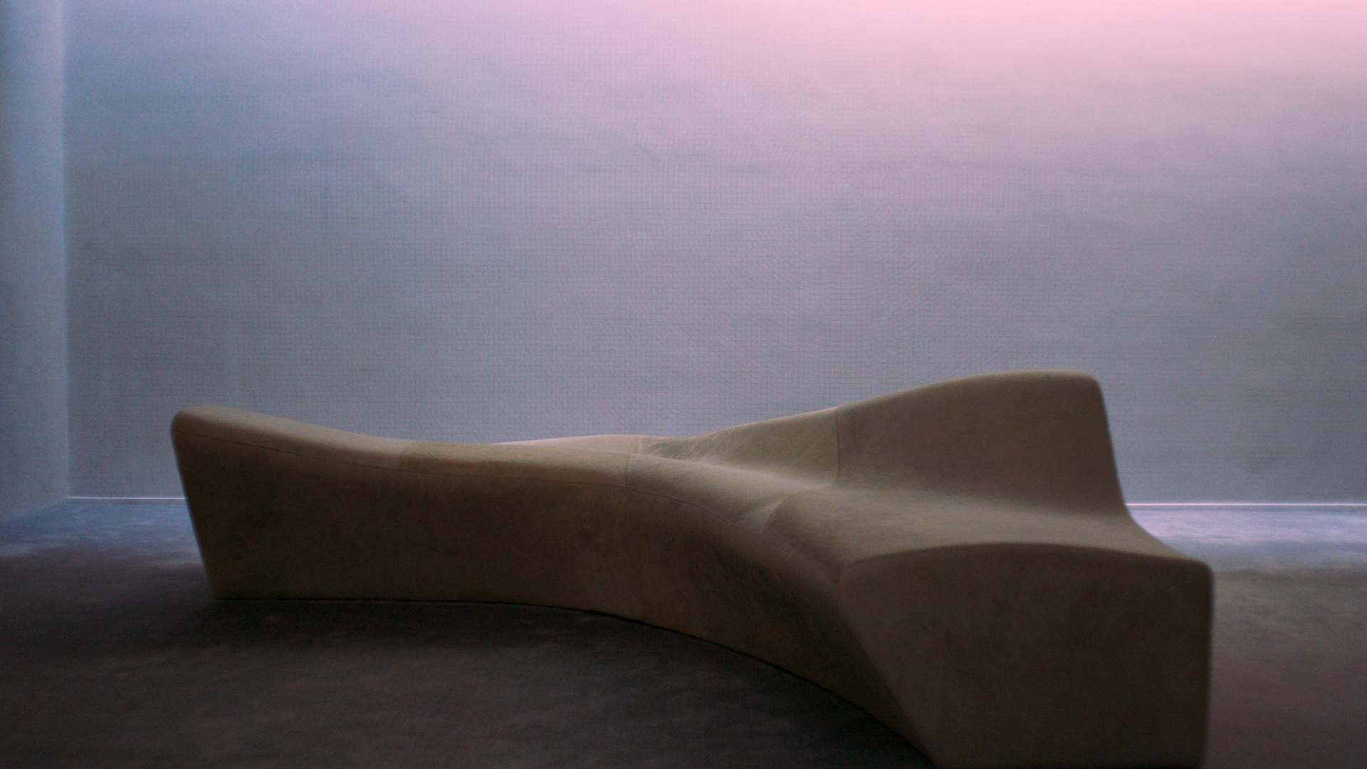 Still out of the stuff that surrounds: Glenn Sestig