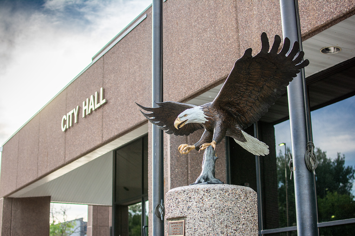 City OKS 1.9 million dollar contract for renovation work by the town hall