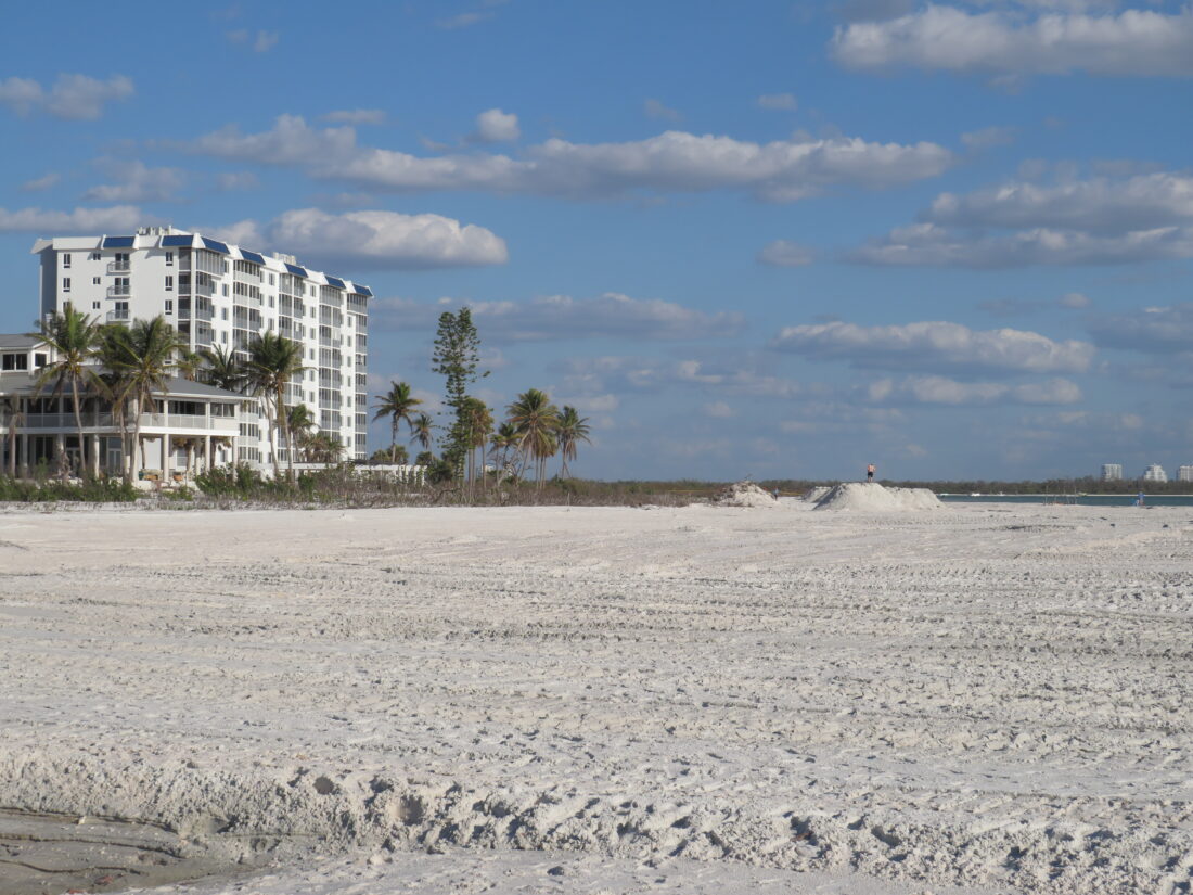 Food completely on Fort Myers Beach - Fort Myers