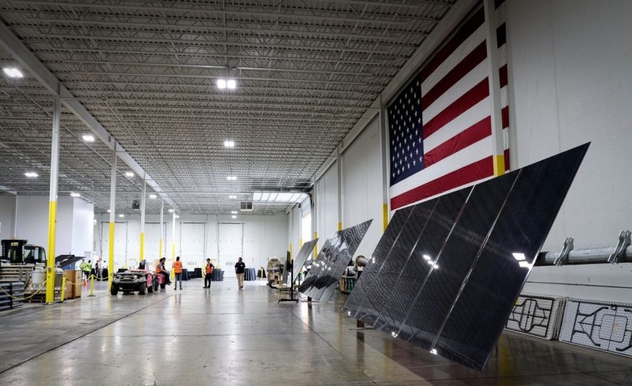 Tech Roundup: Mortenson opens Blulabs Center, versatile debut dashboard for steel pms