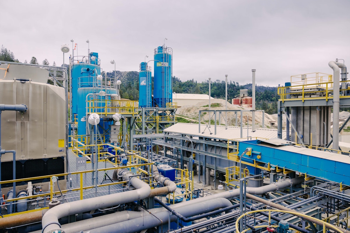 Microsoft financed with low -carbon cement production