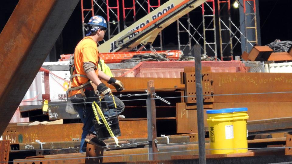 A construction worker in Hudson Yards