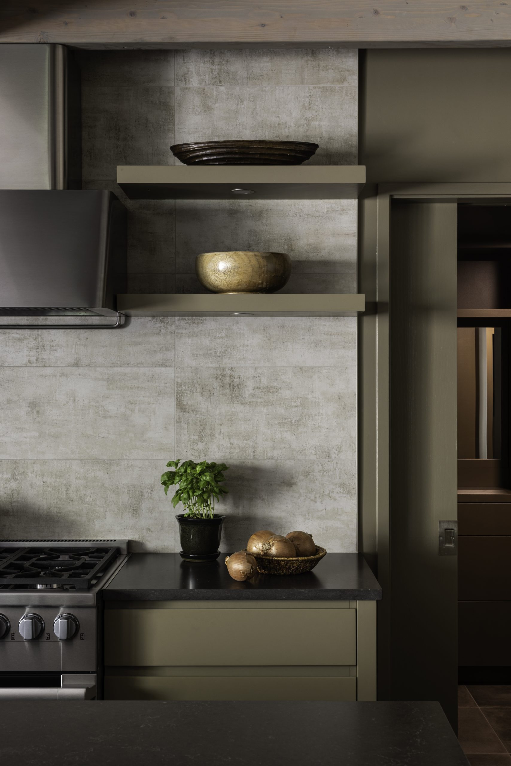 Kitchen makes an artistic statement