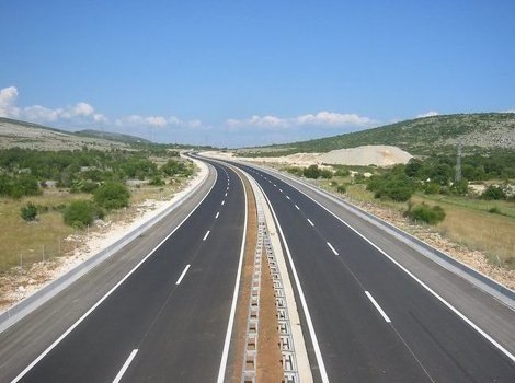 Autobahn project from Tuzla to Orasje, which stood above land disputes