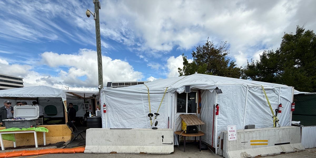 Chicago agrees to provide a more permanent structure for limo/Uber Black drivers