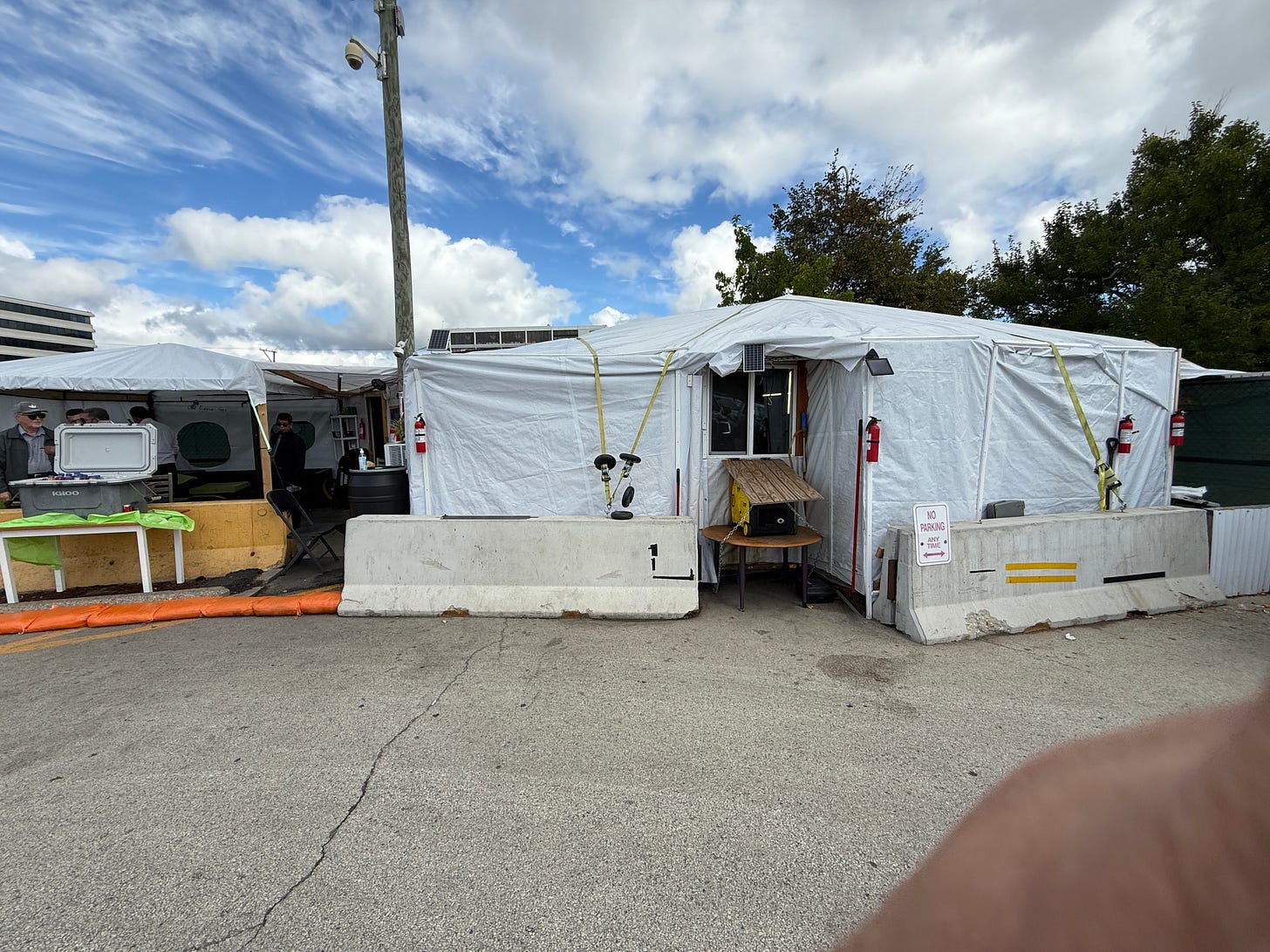 Chicago agrees to provide a more permanent structure for limo/Uber Black drivers